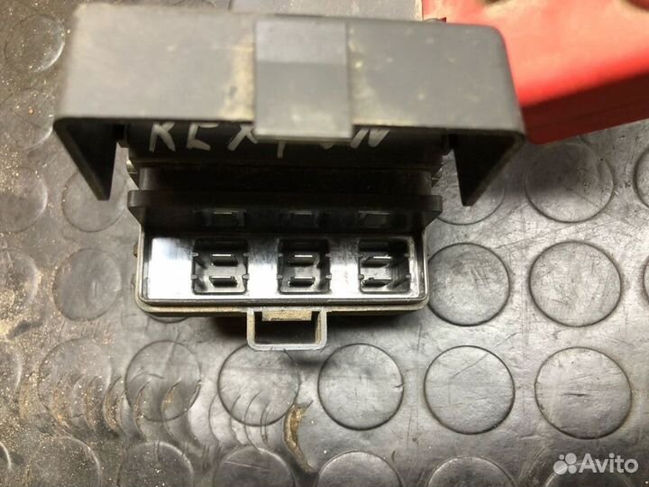 Клемма аккумулятора плюсовая Ssangyong Rexton