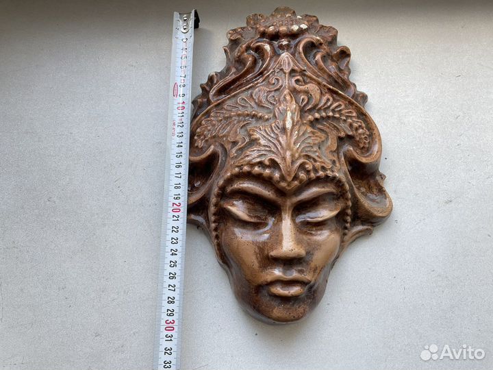 Маска СССР очень тяжелая картина