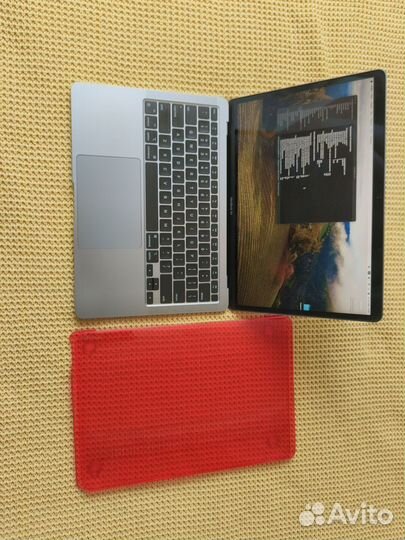 Macbook Air m1 8gb, 256gb почти идеал