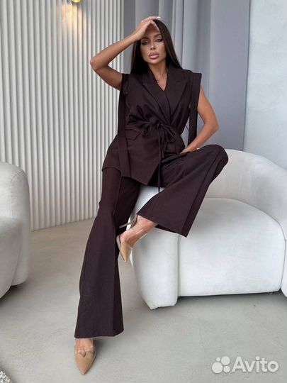 Костюм брючный женский 42-44