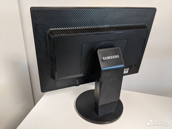 Монитор Samsung 245B