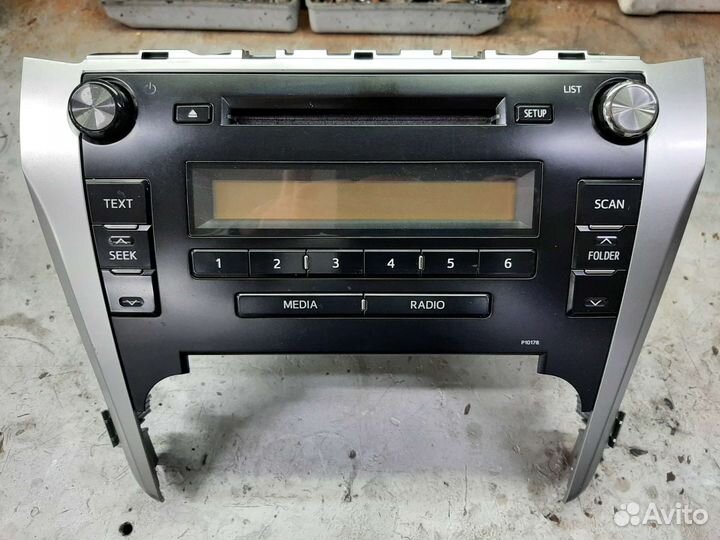 Продам штатную магнитолу для Тойота камри