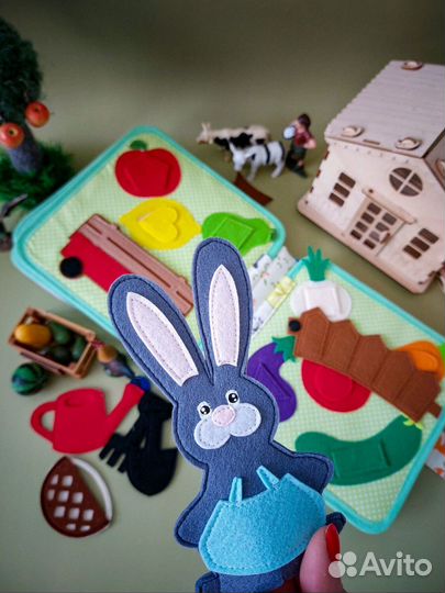 Развивающая книга из фетра 