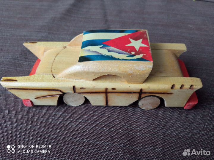 Статуэтка дерево.Модель автомобиля. Куба