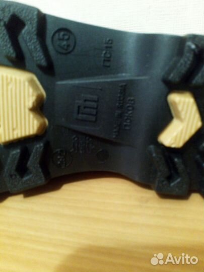 Резиновые сапоги