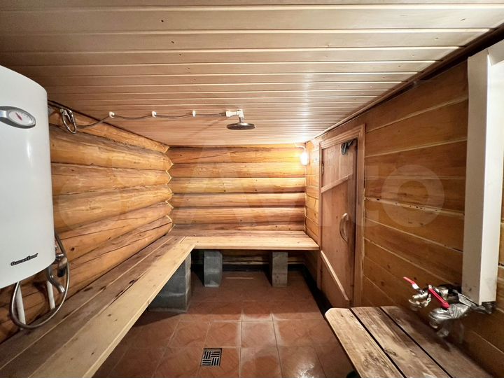 Коттедж 228,3 м² на участке 14,6 сот.