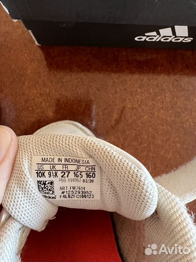 Кроссовки для девочки