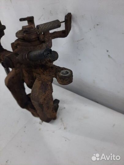 Суппорт тормозной задний правый Chevrolet Orlando