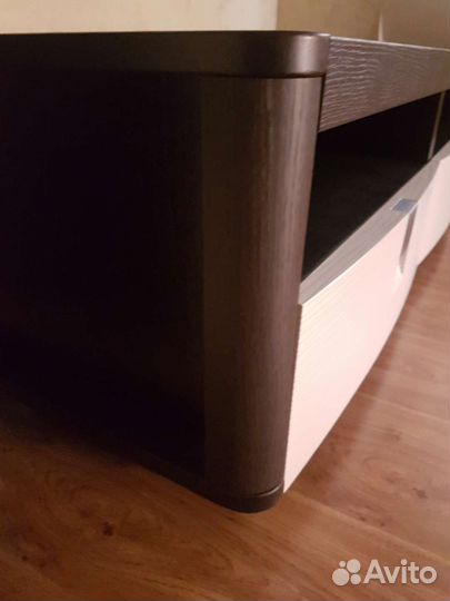 Тумба под телевизор
