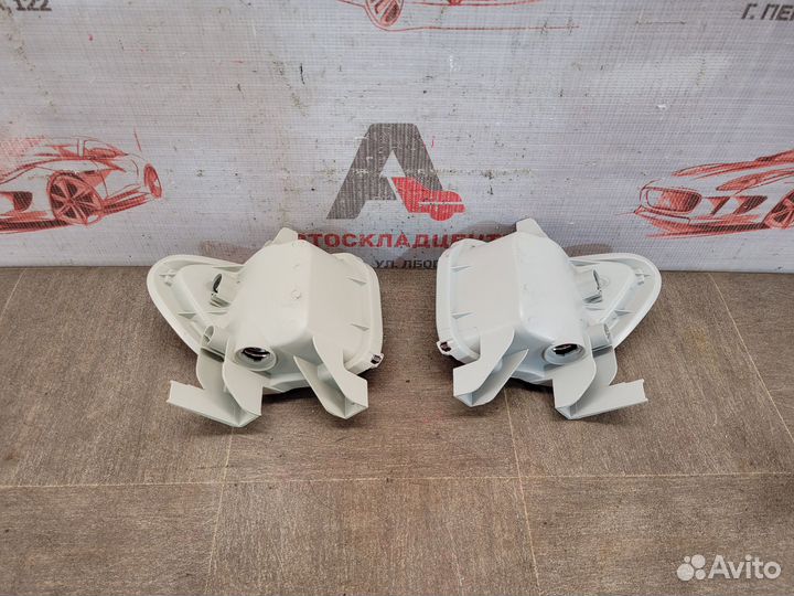 Фонарь противотуманный Toyota Rav4 2006-2012