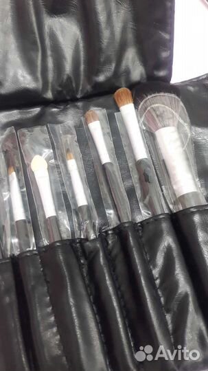 Набор кистей для макияжа в чехле