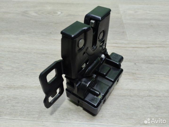 Замок багажника Land Rover Range Rover Sport L320