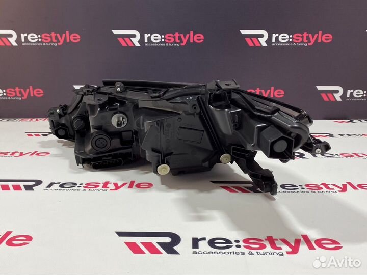 Фары Toyota Camry 70 Стиль Lexus