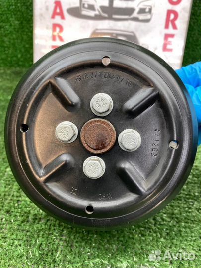 Насос водяной (помпа) на Mercedes C-Class, S204