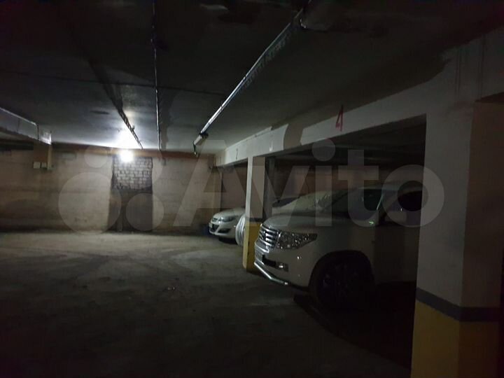 Машиноместо, 20 м²