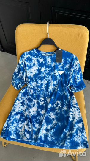 Футболка Prada