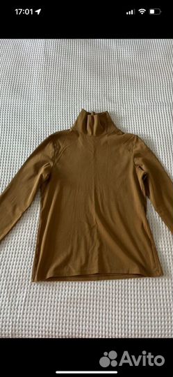 Uniqlo идеальная водолазка