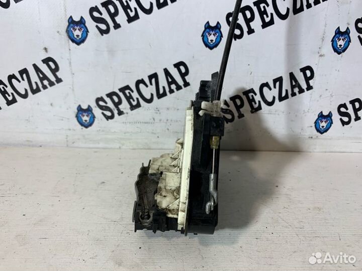 Замок двери задний правый Skoda Octavia A7 12-20