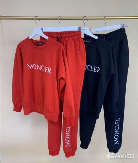 Спортивный костюм Moncler