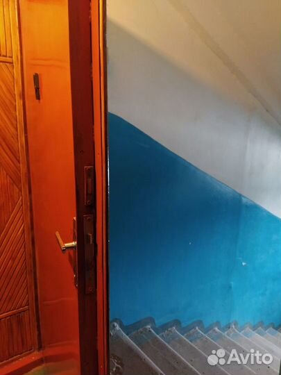 Дверь входная металлическая бу