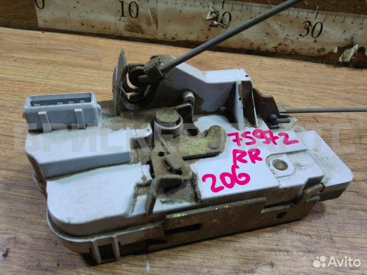 Замок двери задней Пежо 206