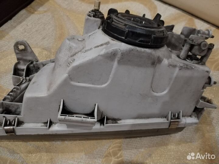 Фара передняя правая Тойота Королла 100