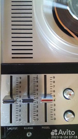 Катушечный магнитофон GrundigTK141