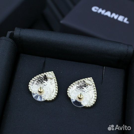 Серьги Chanel золотые со стразами