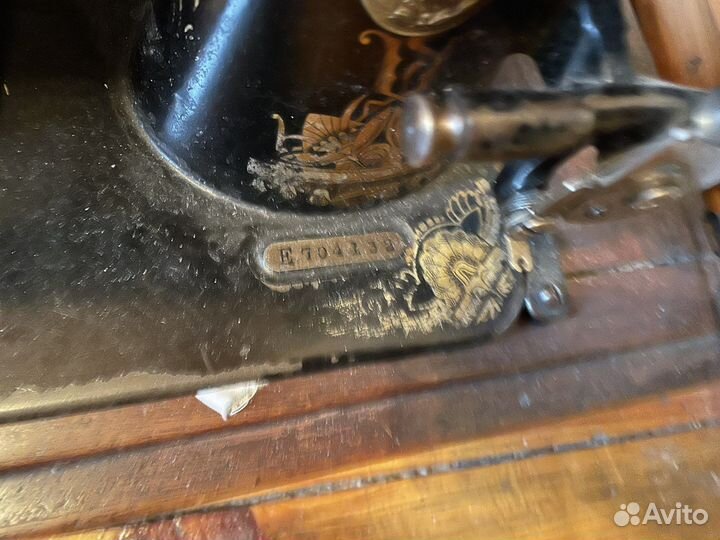 Швейная машинка zinger