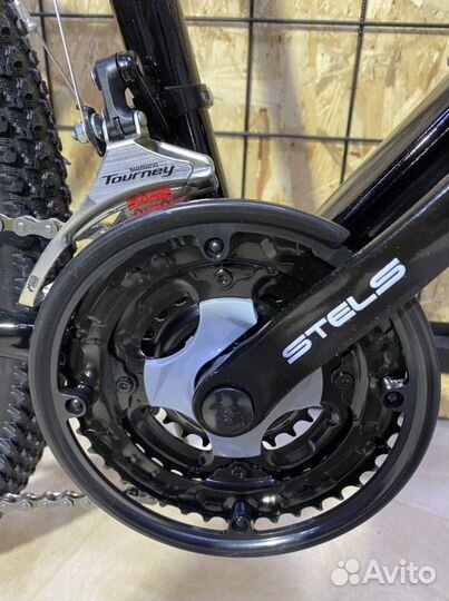 Велосипед горный Stels Navigator 700 MD 27.5