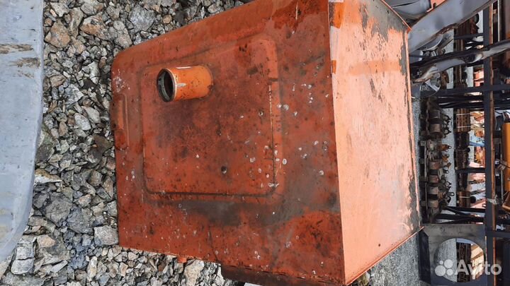 Бак топливный tank fuel Hitachi ZX330