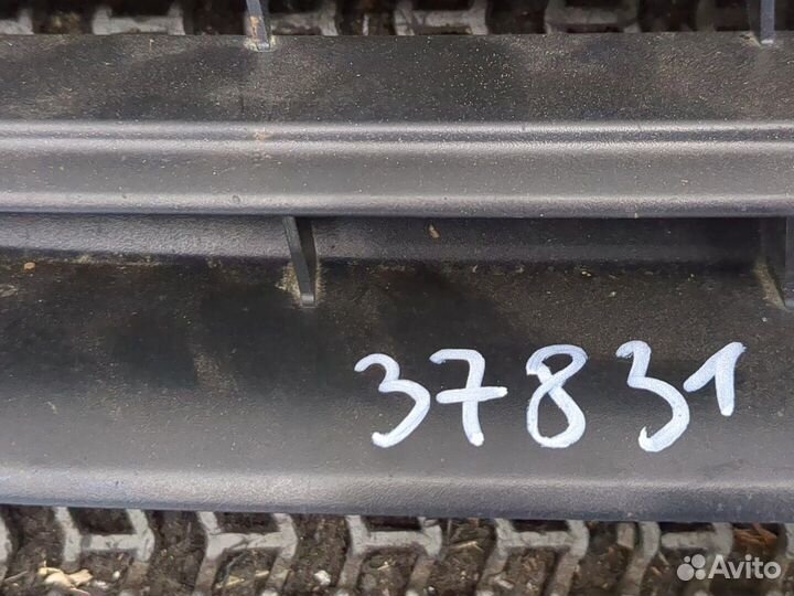 Решетка радиатора Volkswagen Polo, 2007