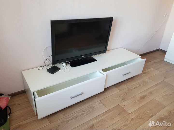 Тумба под тв 2 метра