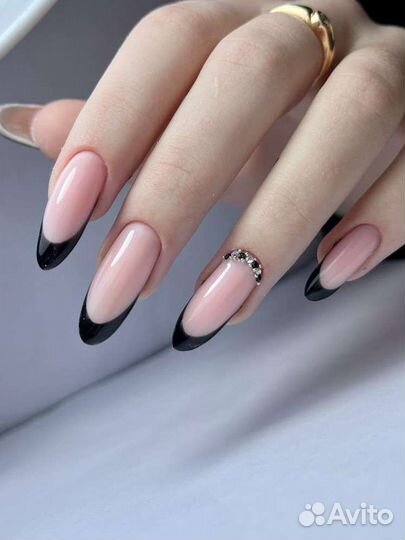 Маникюр,педикюр, наращивание ногтей