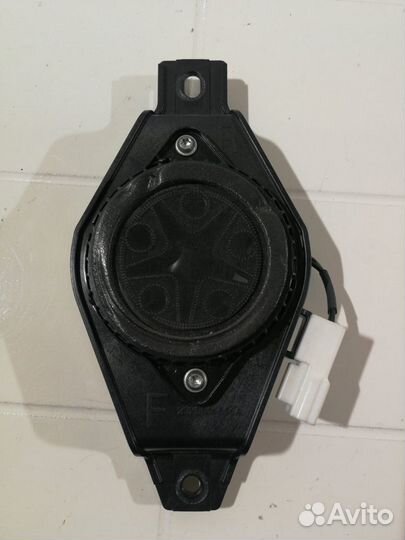 Динамик задний левый Kia Quoris седан KH 2011-2017