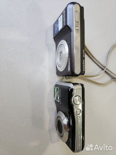 Компактный фотоаппарат Sony cyber shot Fujifilm