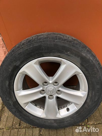 Комплект оригинальных зимних колес Rav 4 R17