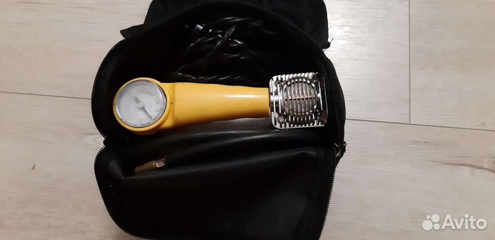 Мини компрессор подкачки шин