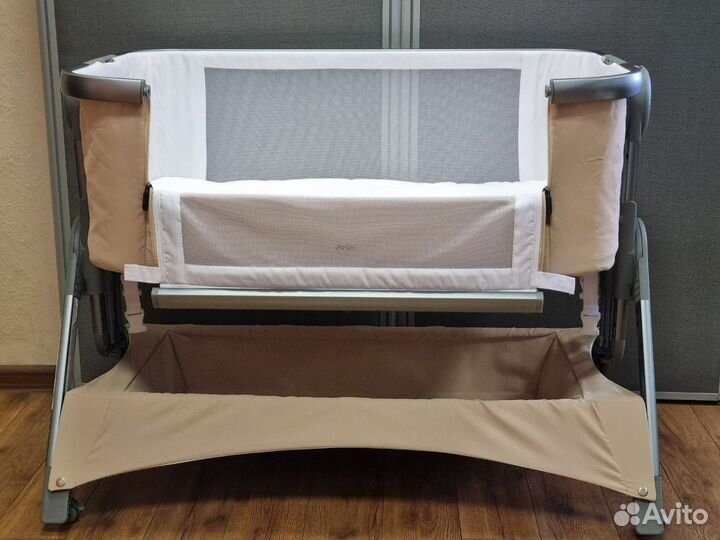 Новая приставная кроватка Carrello