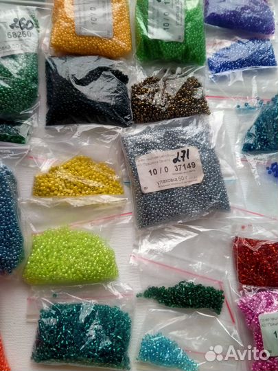 Бисер чешский,контейнеры,паетки