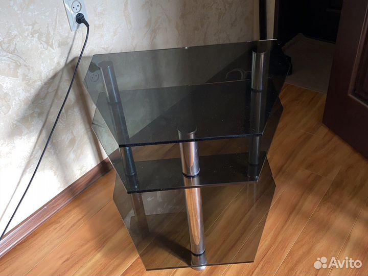 Подставка из стекла