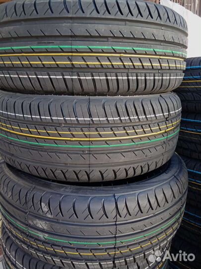 Viatti Strada Asimmetrico V-130 215/50 R17 91V