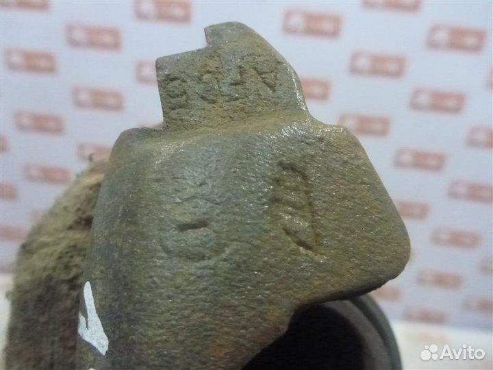 Суппорт передний левый Volkswagen Golf MK2 1990