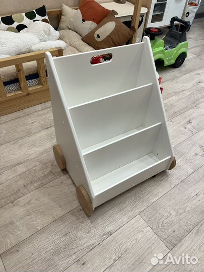 Детская полка для книг