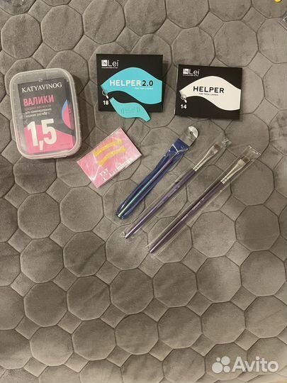 Для наращивания ресниц и ламинирования