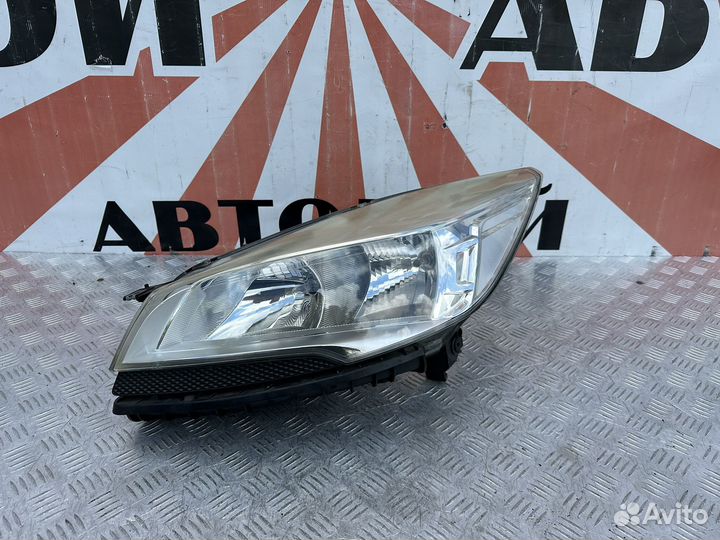 Фара галоген левая Ford Kuga 2