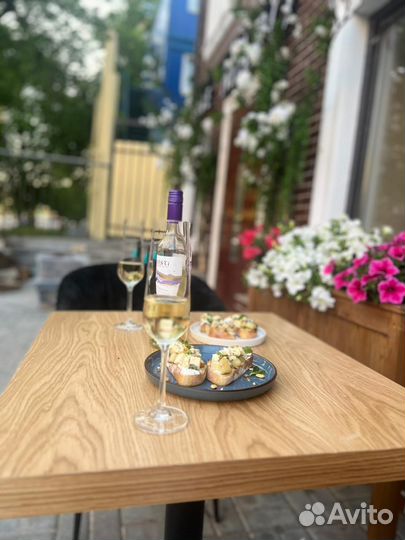 Повар холодного цеха в кафе