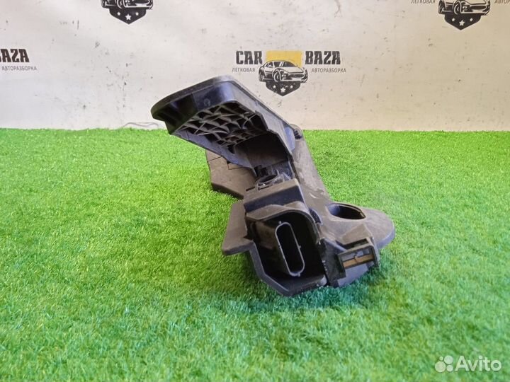 Педаль акселератора (газа) Volkswagen Passat