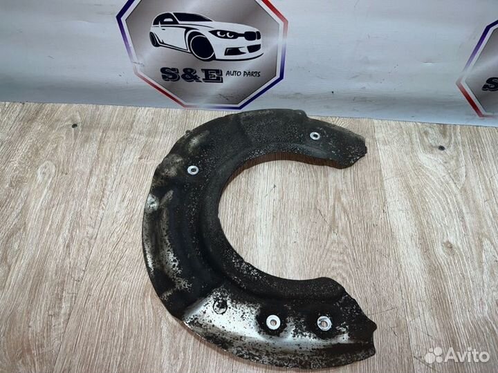 Пыльник тормозного диска правый Bmw F10 N20B20A