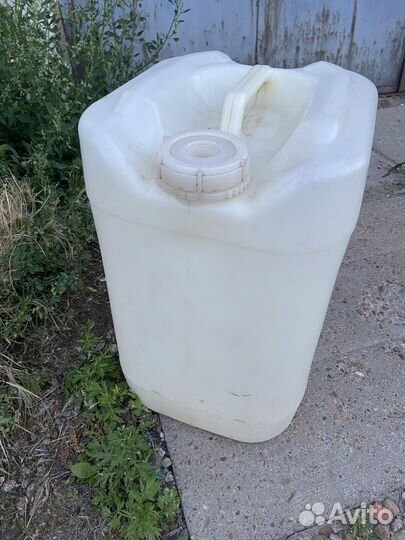 Канистра пластиковая 20 литров